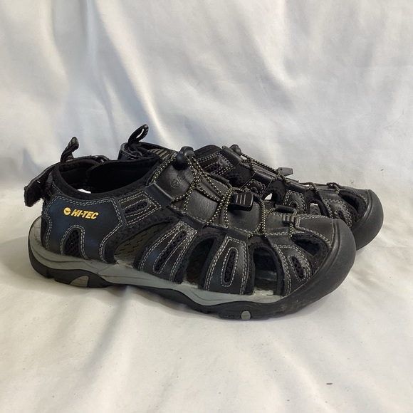 Hi-Tec Hiking Sandals - Picture 1 of 7